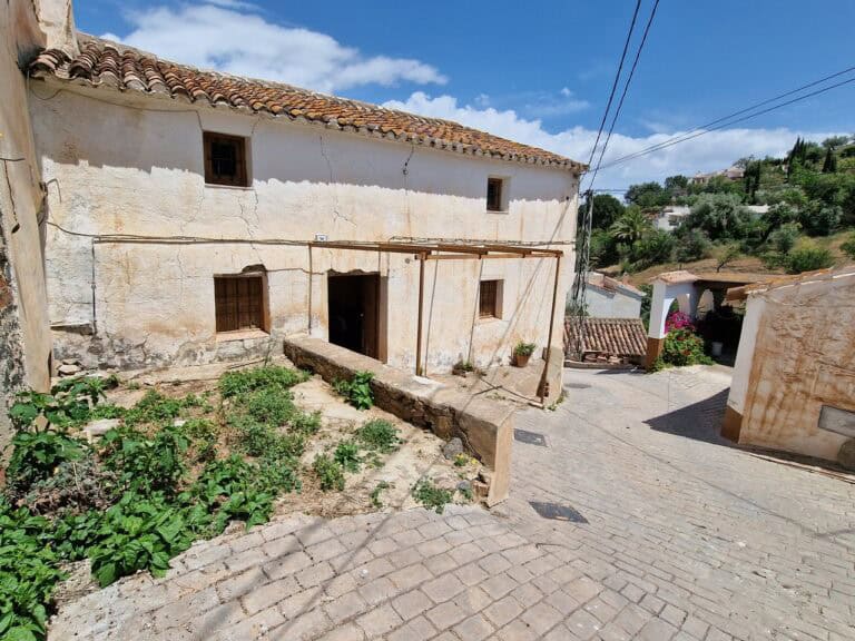 Town House for Sale in Los Romanes