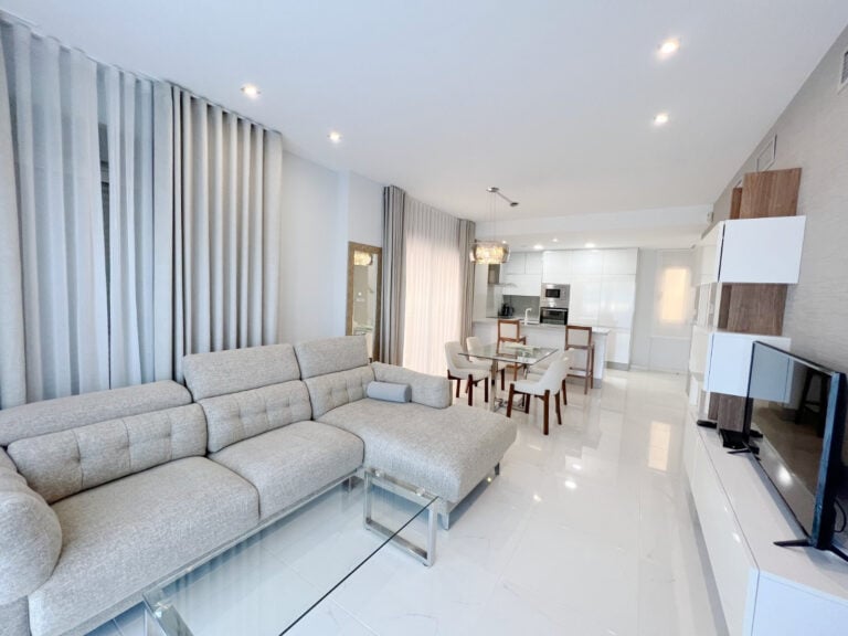 Villa for sale in Orihuela