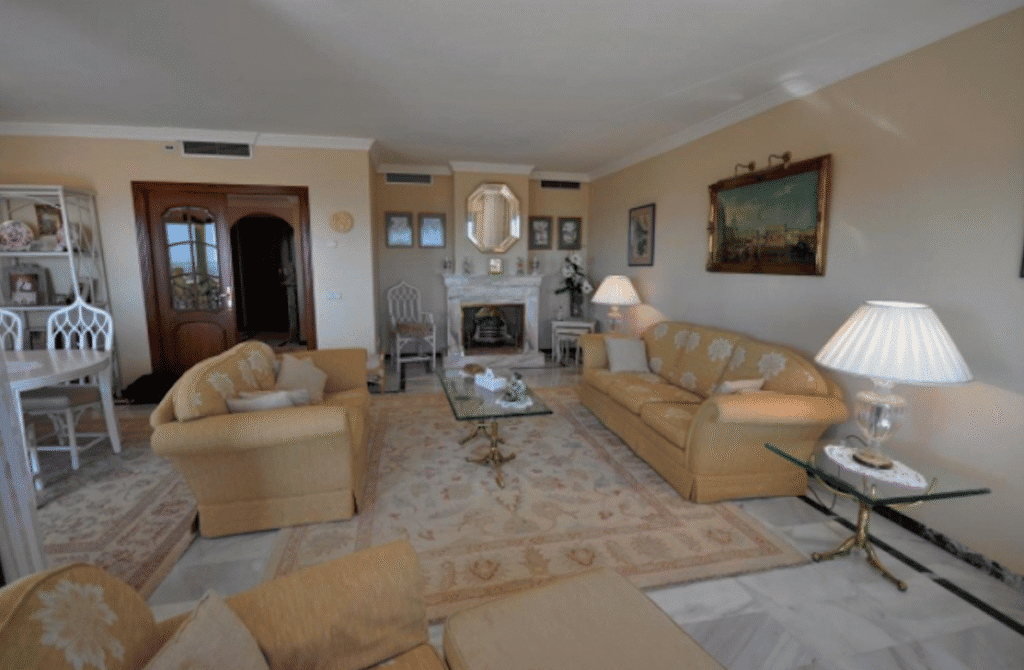 villa for Sale in La Duquesa