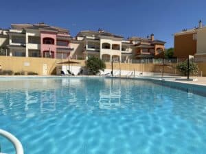 apartment for Sale in Altaona Golf and Country Village