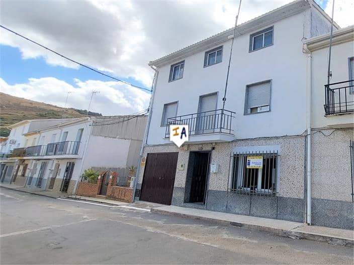 Town House for Sale in Castillo de Locubin
