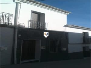 Town House for Sale in Alcala la Real
